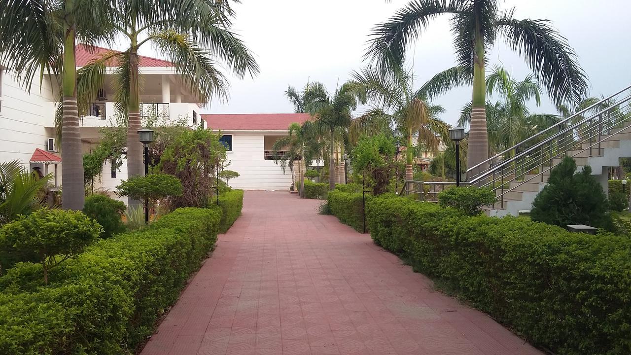 Swayam Resort Balangir Ngoại thất bức ảnh